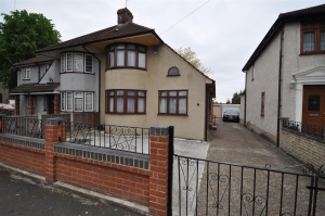 St Nicholas Avenue Elm Park Hornchurch