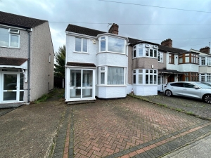 Cambridge Avenue, Gidea Park